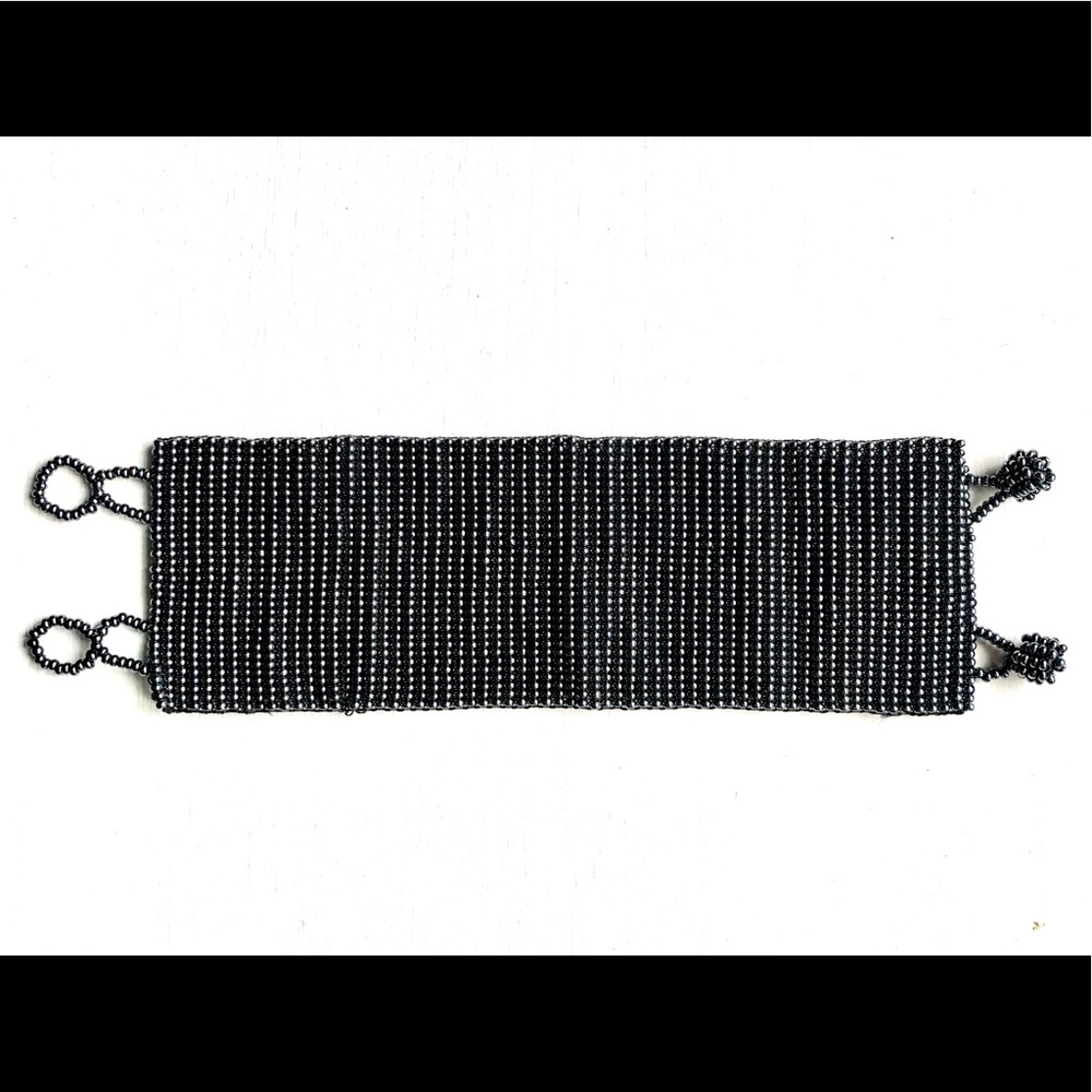 Beaded fashion bracelet